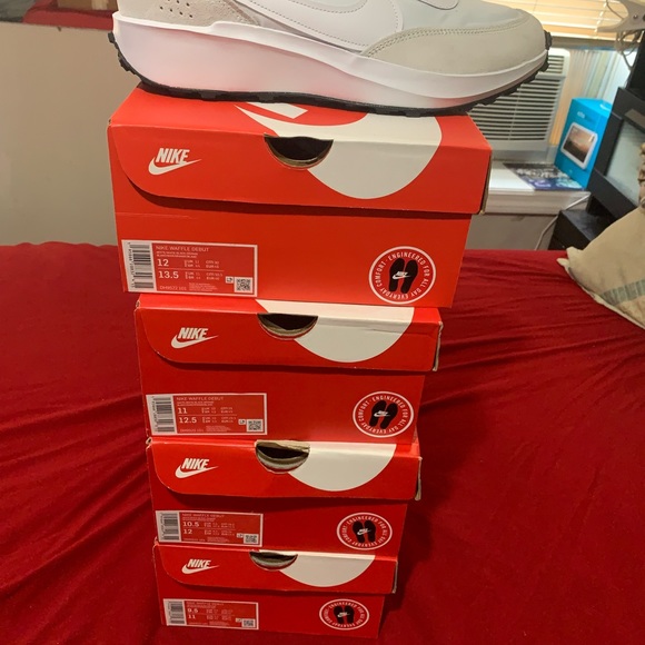 MENS NIKE SNEAKERS - Picture 1 of 11